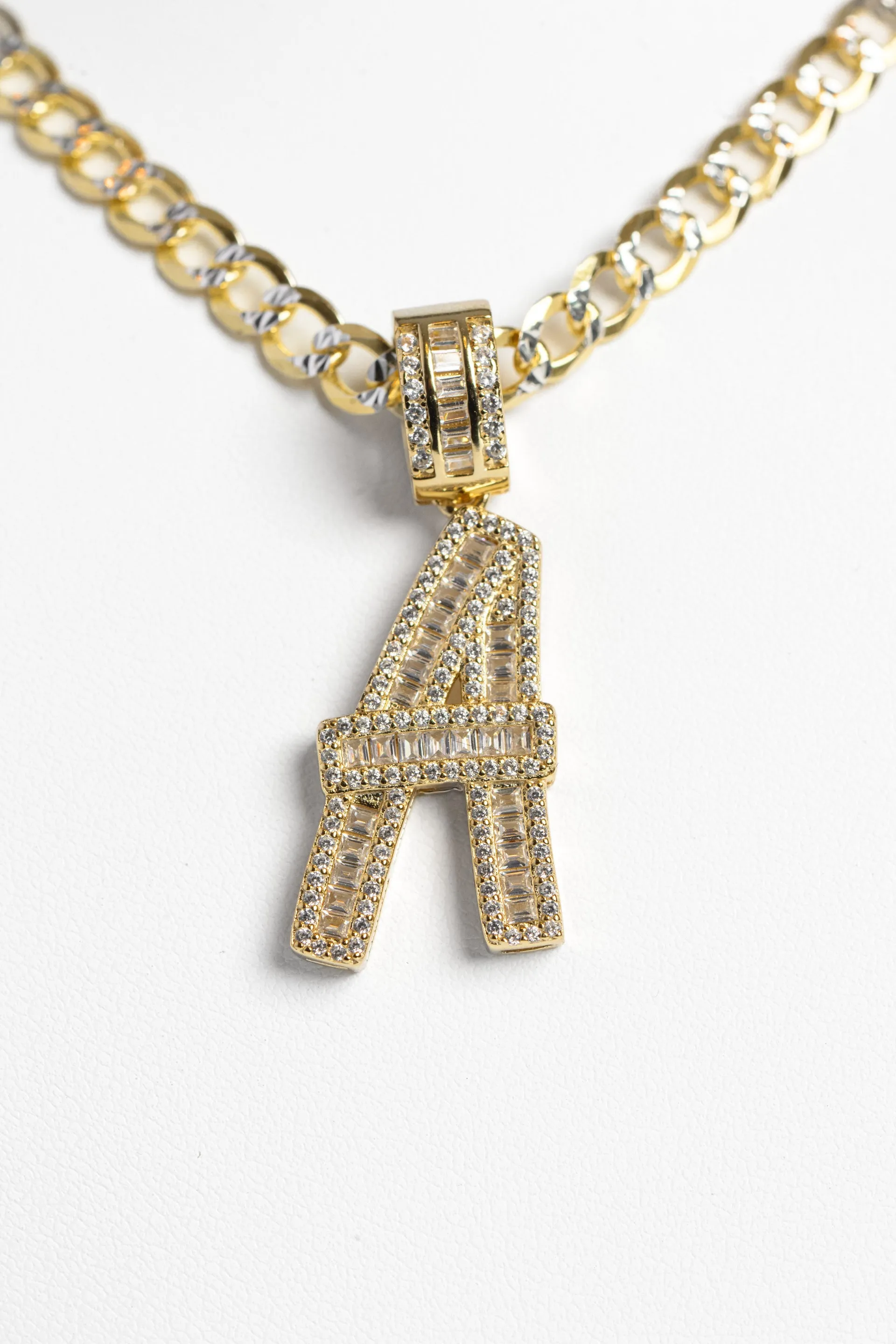 Cadena cubana con corte tipo diamante + letra A Diamond