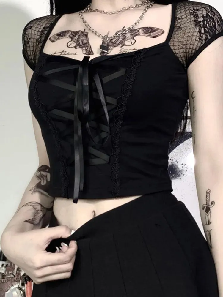 Camiseta negra de encaje gótica
