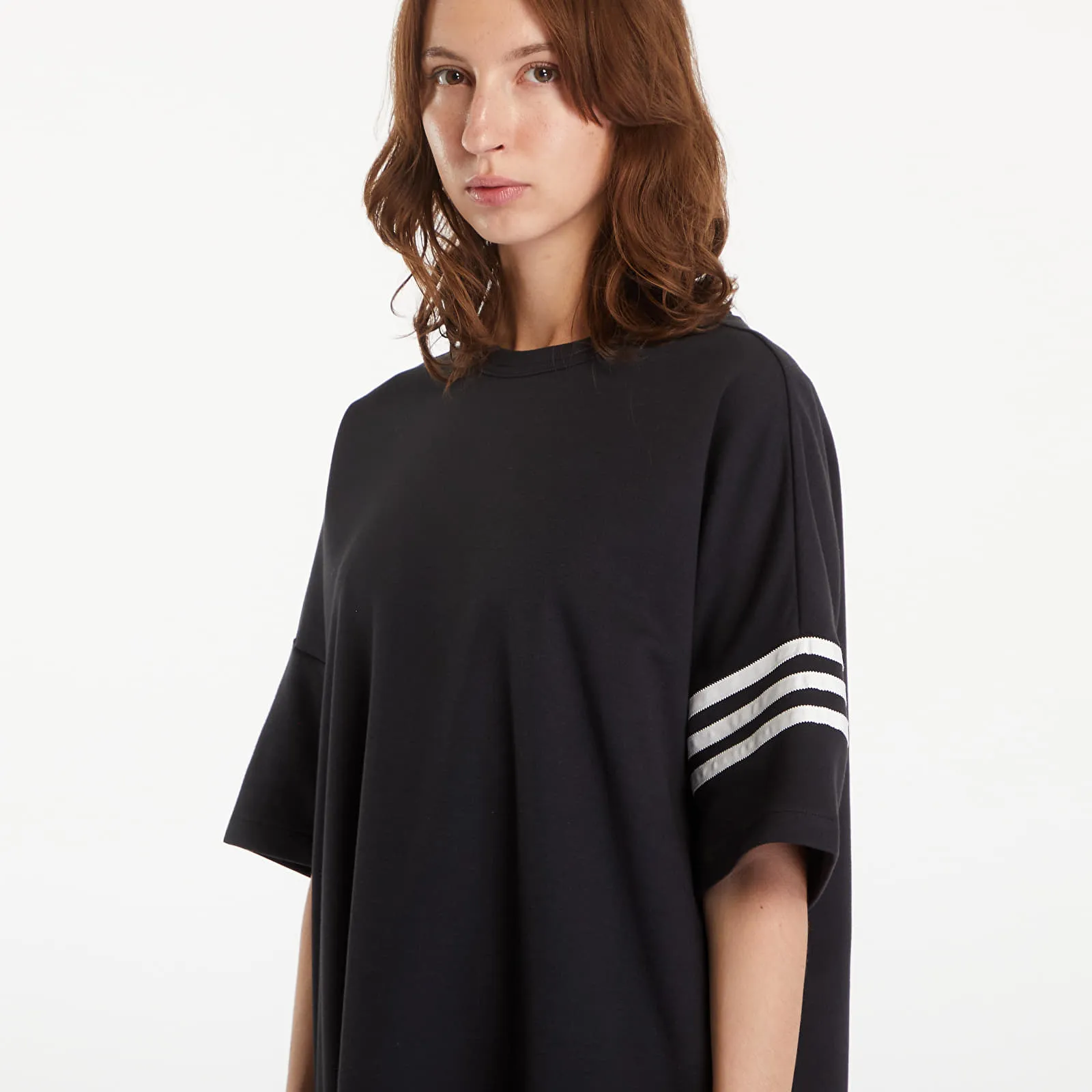 Vestido adidas Neuclassics Dress